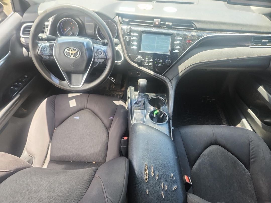 Car Image 2018 TOYOTA CAMRY