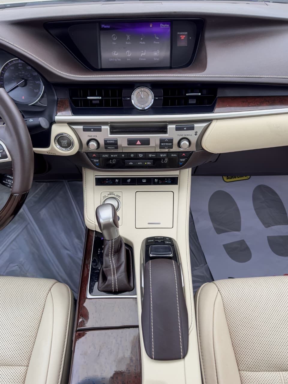 Car Image 2017 LEXUS ES 350