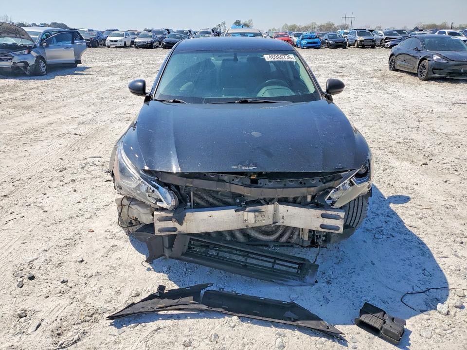 Car Image 2019 NISSAN ALTIMA