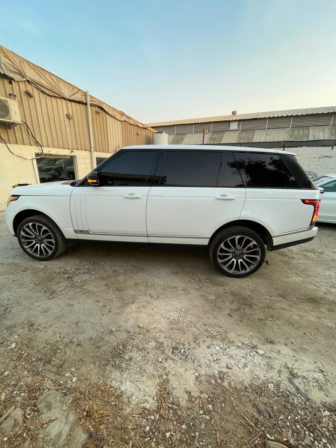 Car Image 2016 LAND ROVER VOGUE