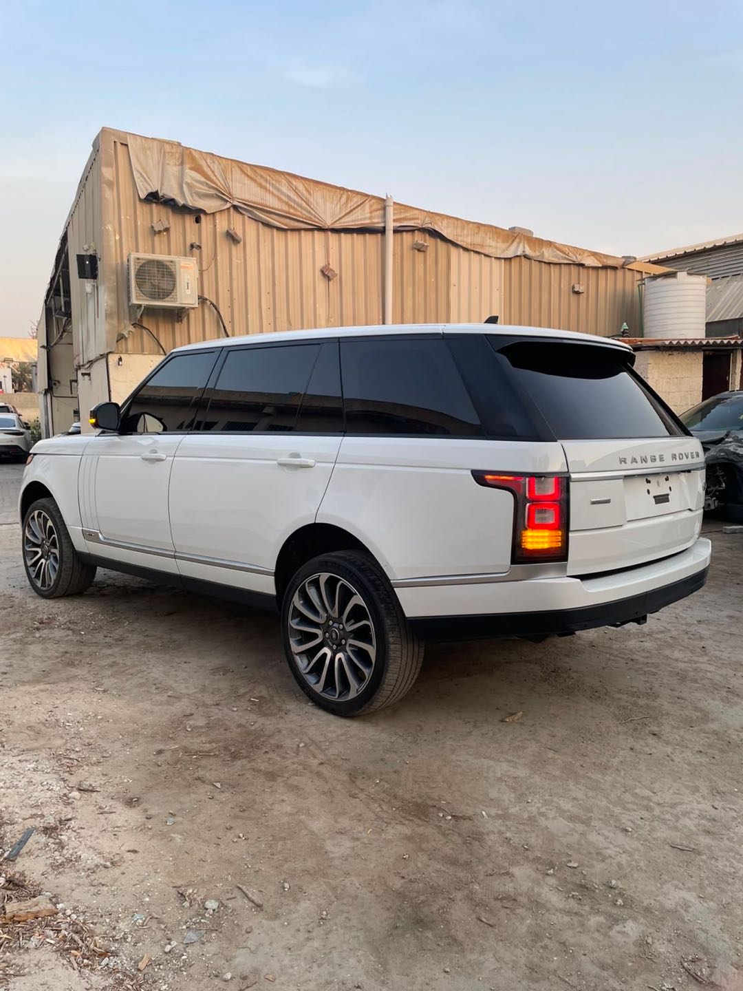 Car Image 2016 LAND ROVER VOGUE