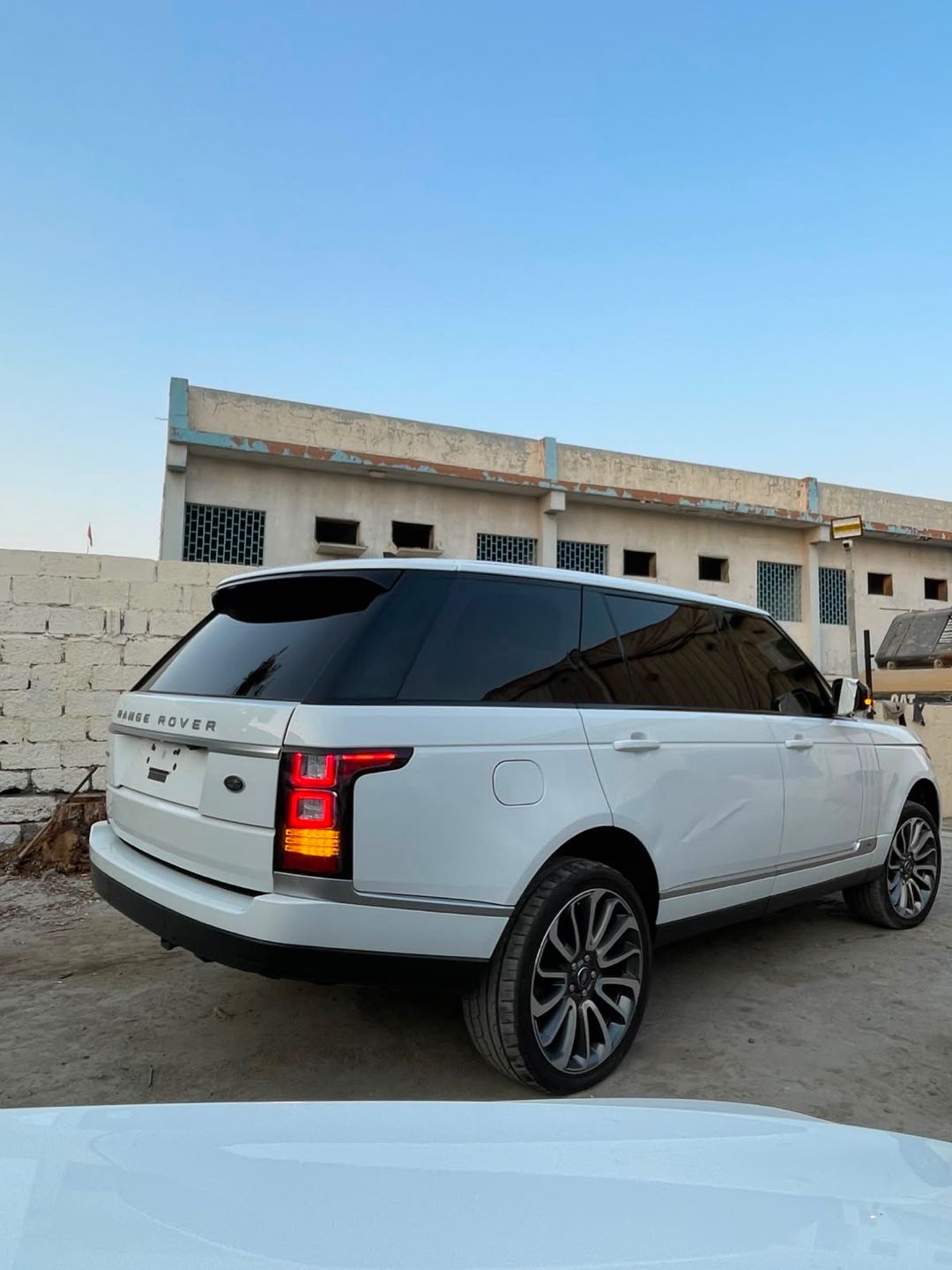 Car Image 2016 LAND ROVER VOGUE