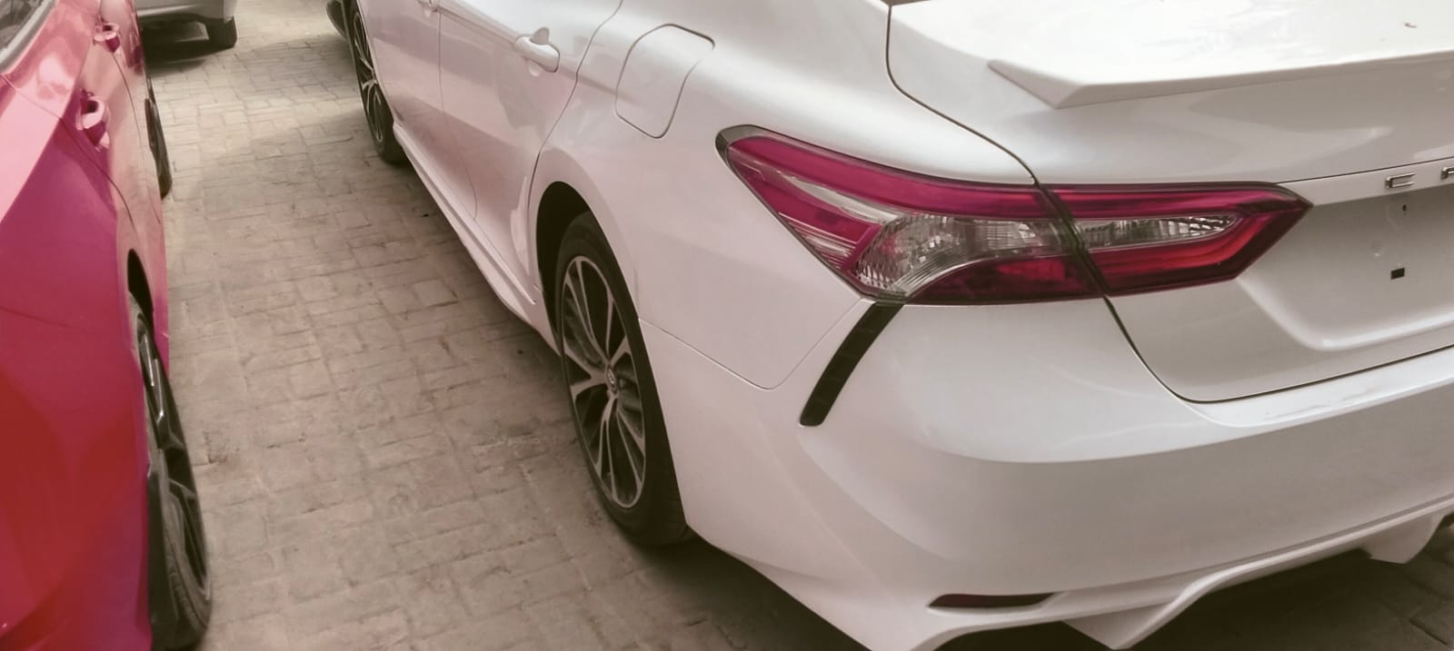Car Image 2019 TOYOTA CAMRY