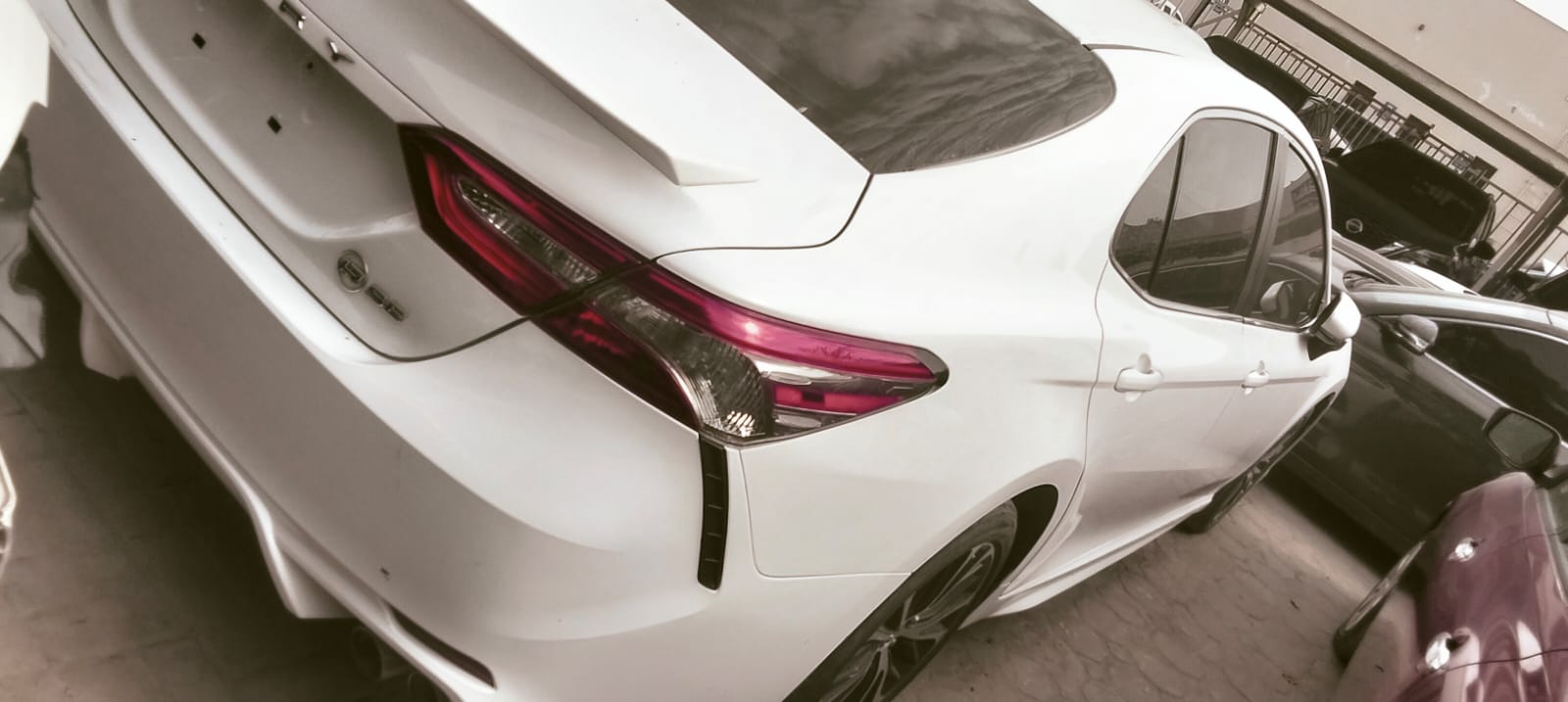 Car Image 2019 TOYOTA CAMRY