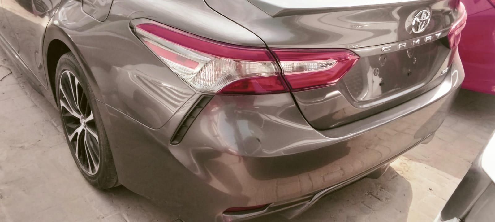 Car Image 2019 TOYOTA CAMRY