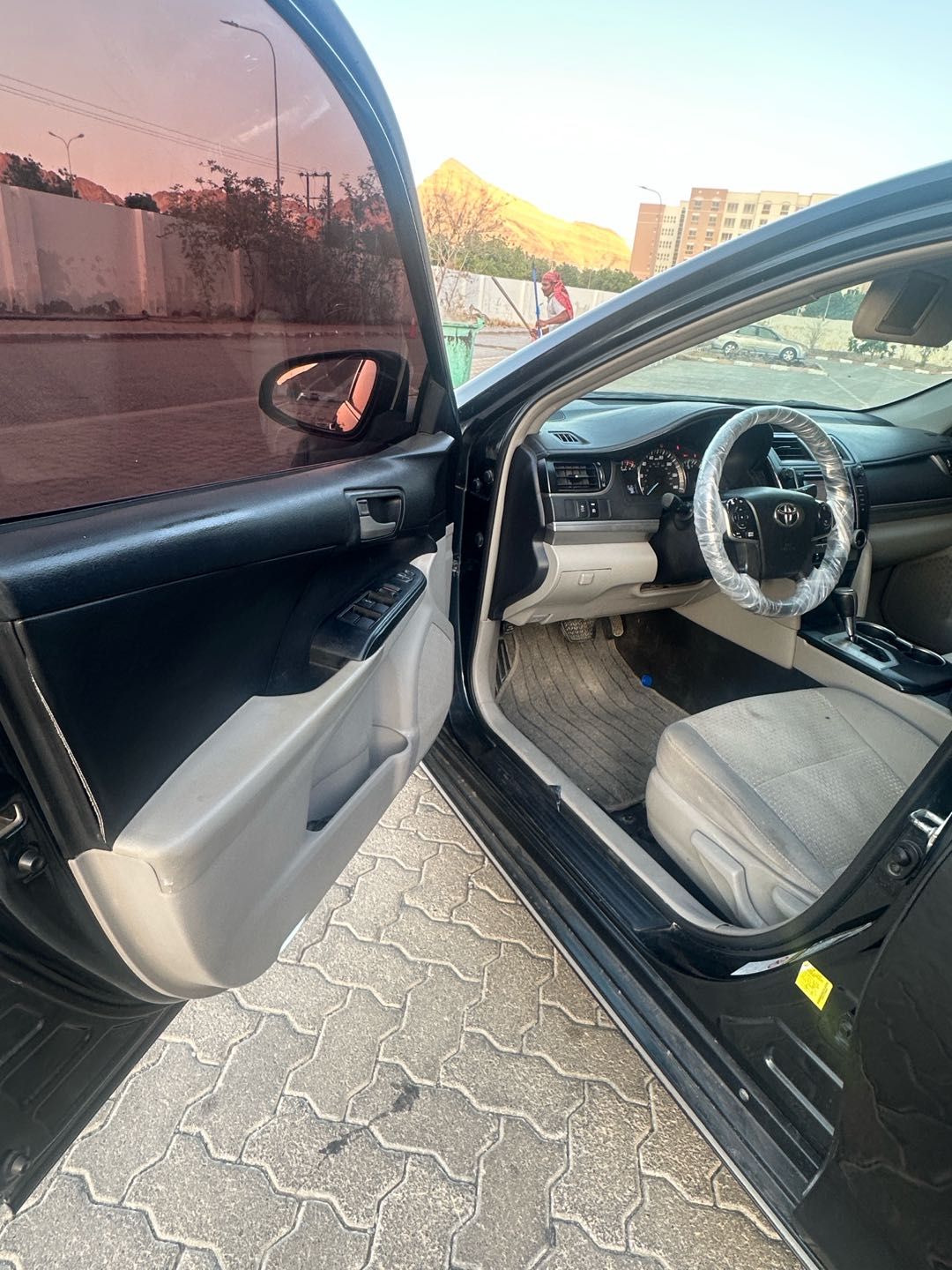 Car Image 2013 TOYOTA CAMRY SE