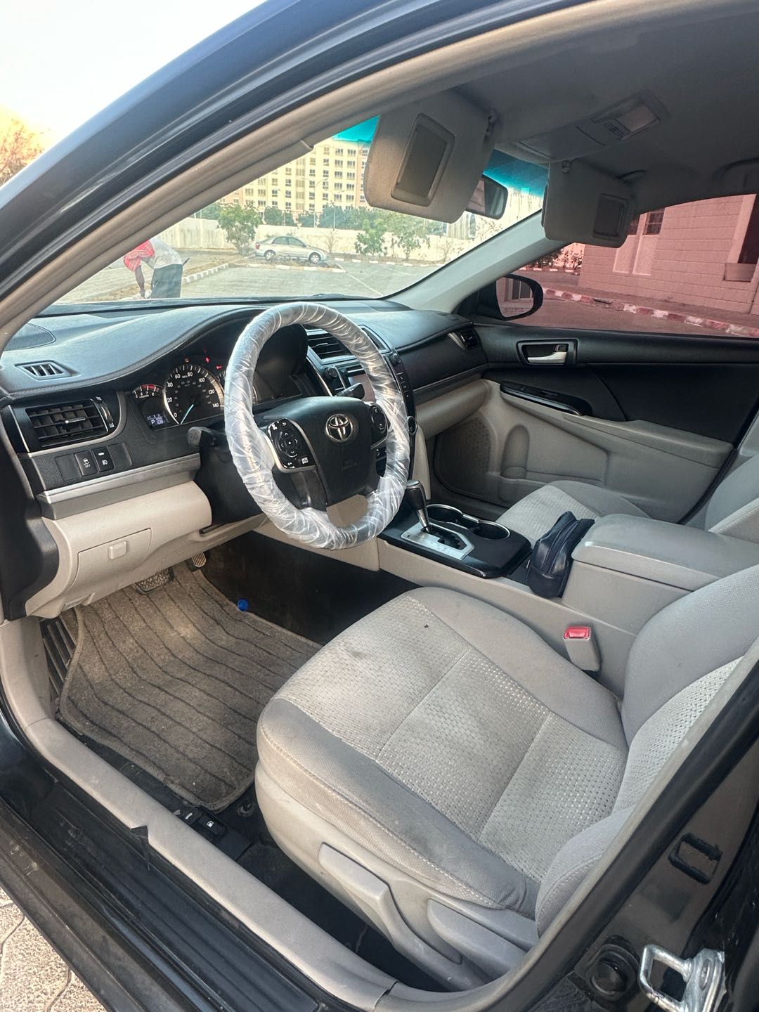 Car Image 2013 TOYOTA CAMRY SE