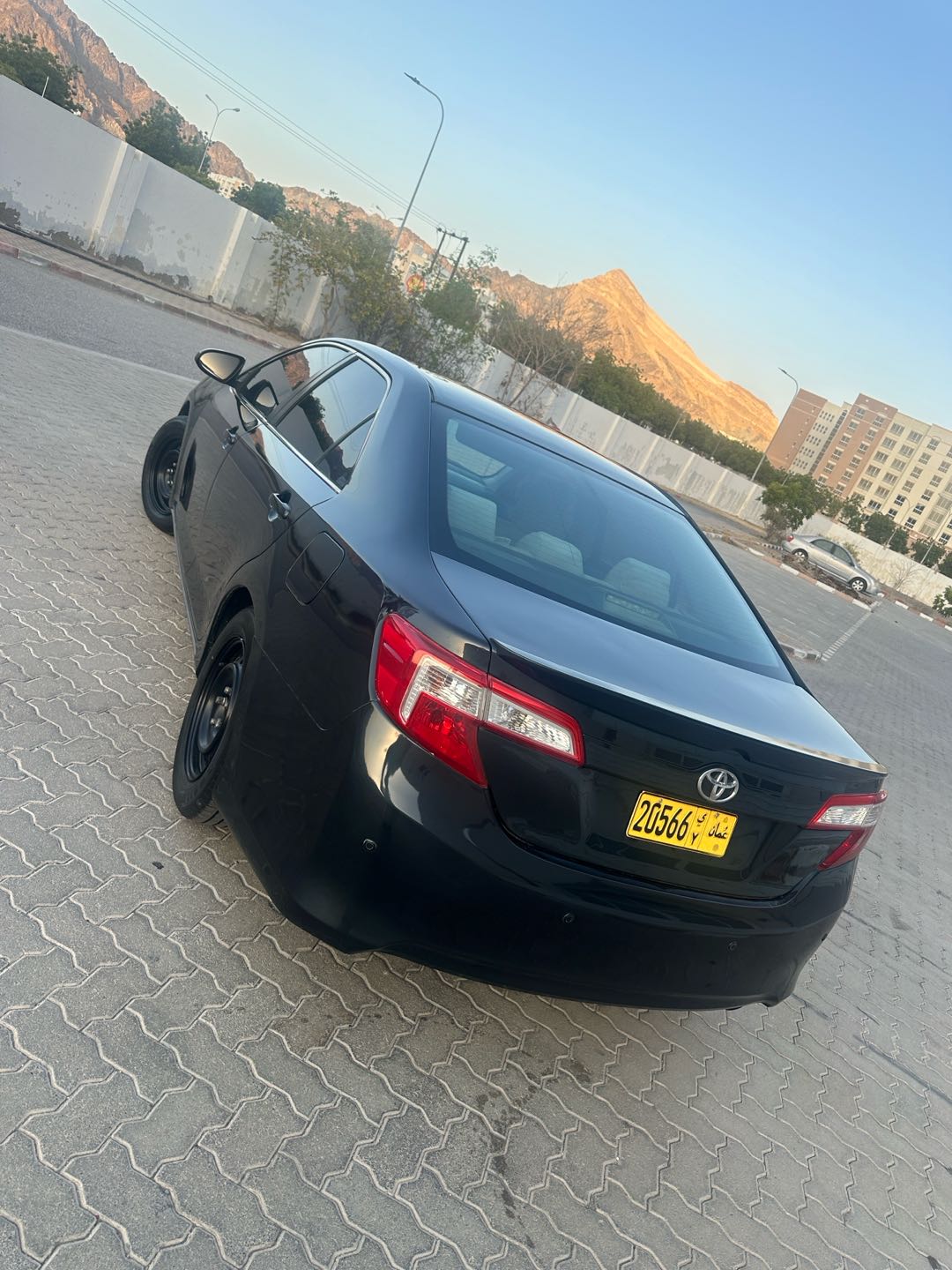 Car Image 2013 TOYOTA CAMRY SE