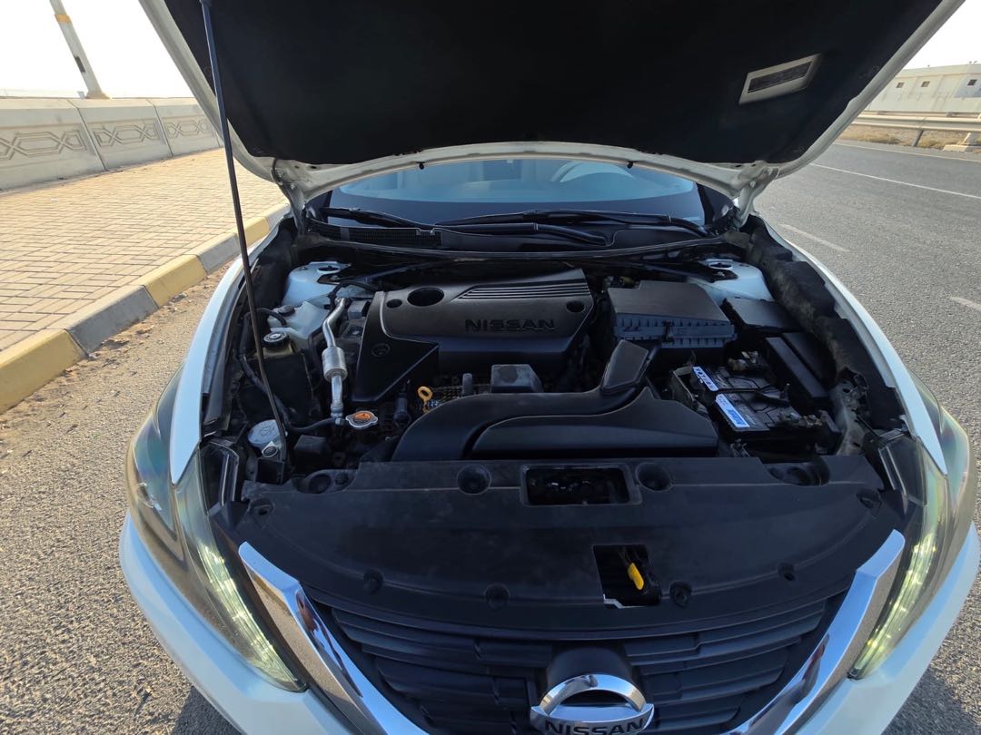 Car Image 2017 NISSAN ALTIMA SL