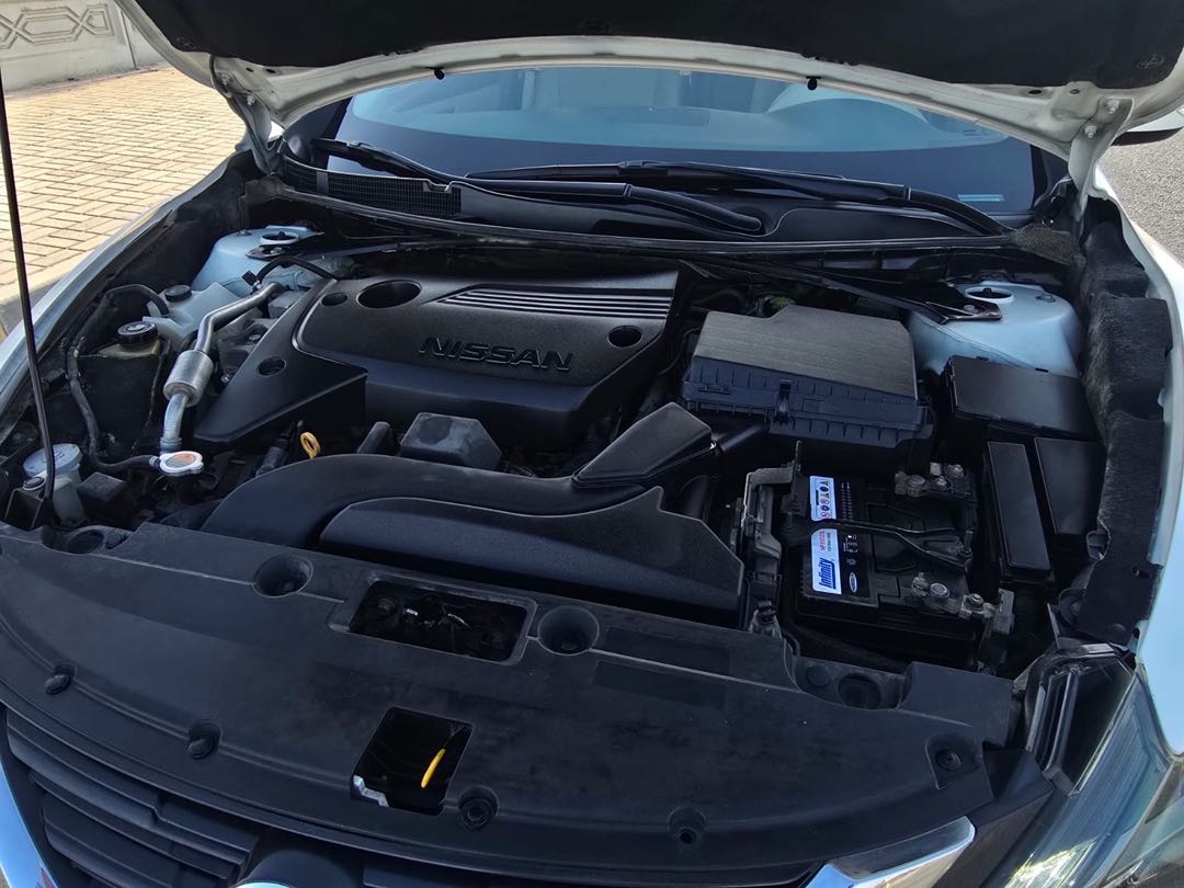Car Image 2017 NISSAN ALTIMA SL