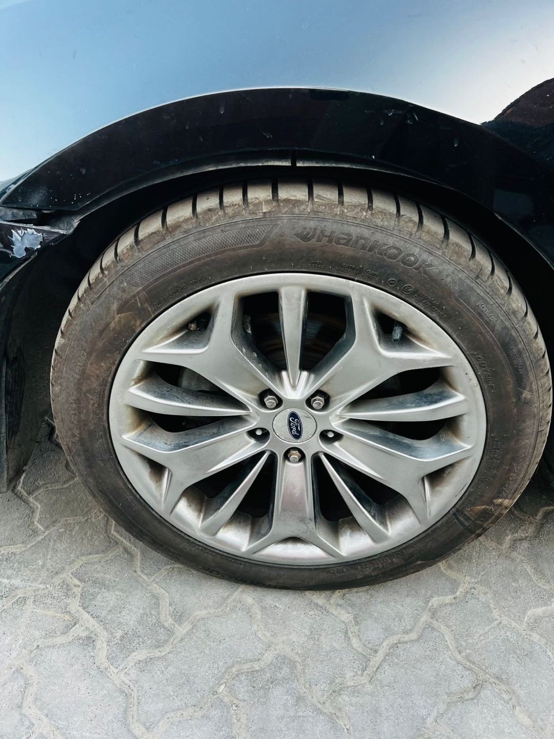 Car Image 2016 FORD TAURUS
