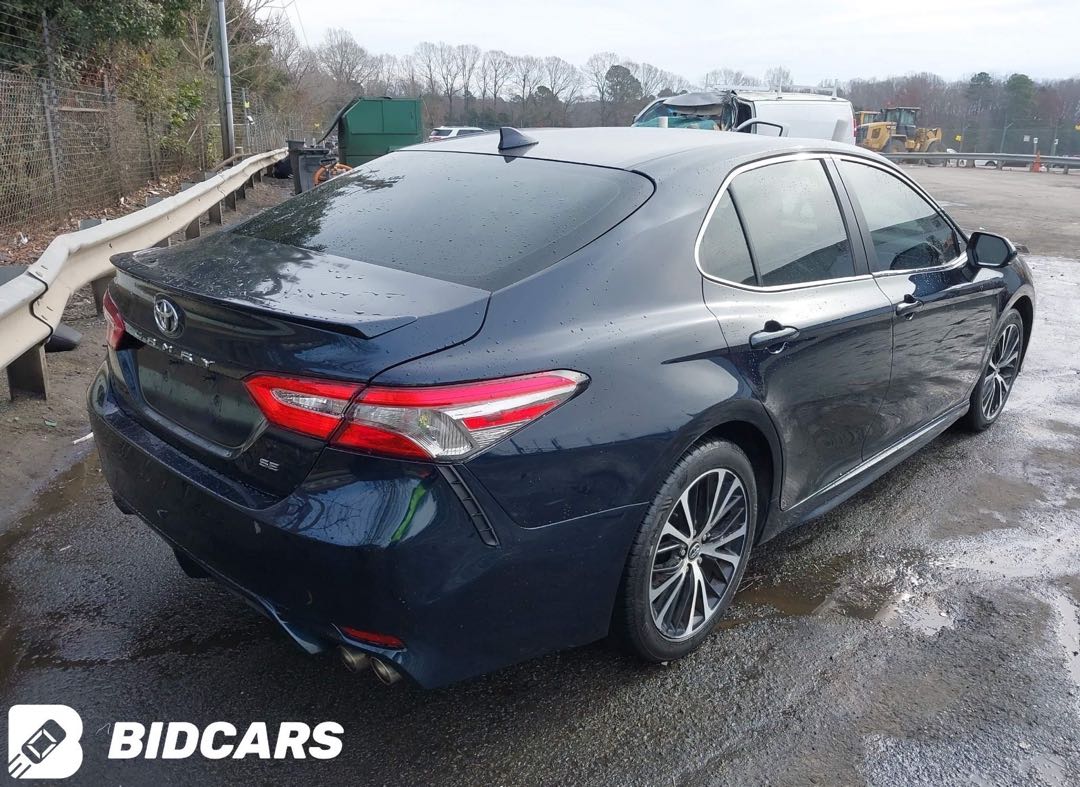 Car Image 2019 TOYOTA CAMRY