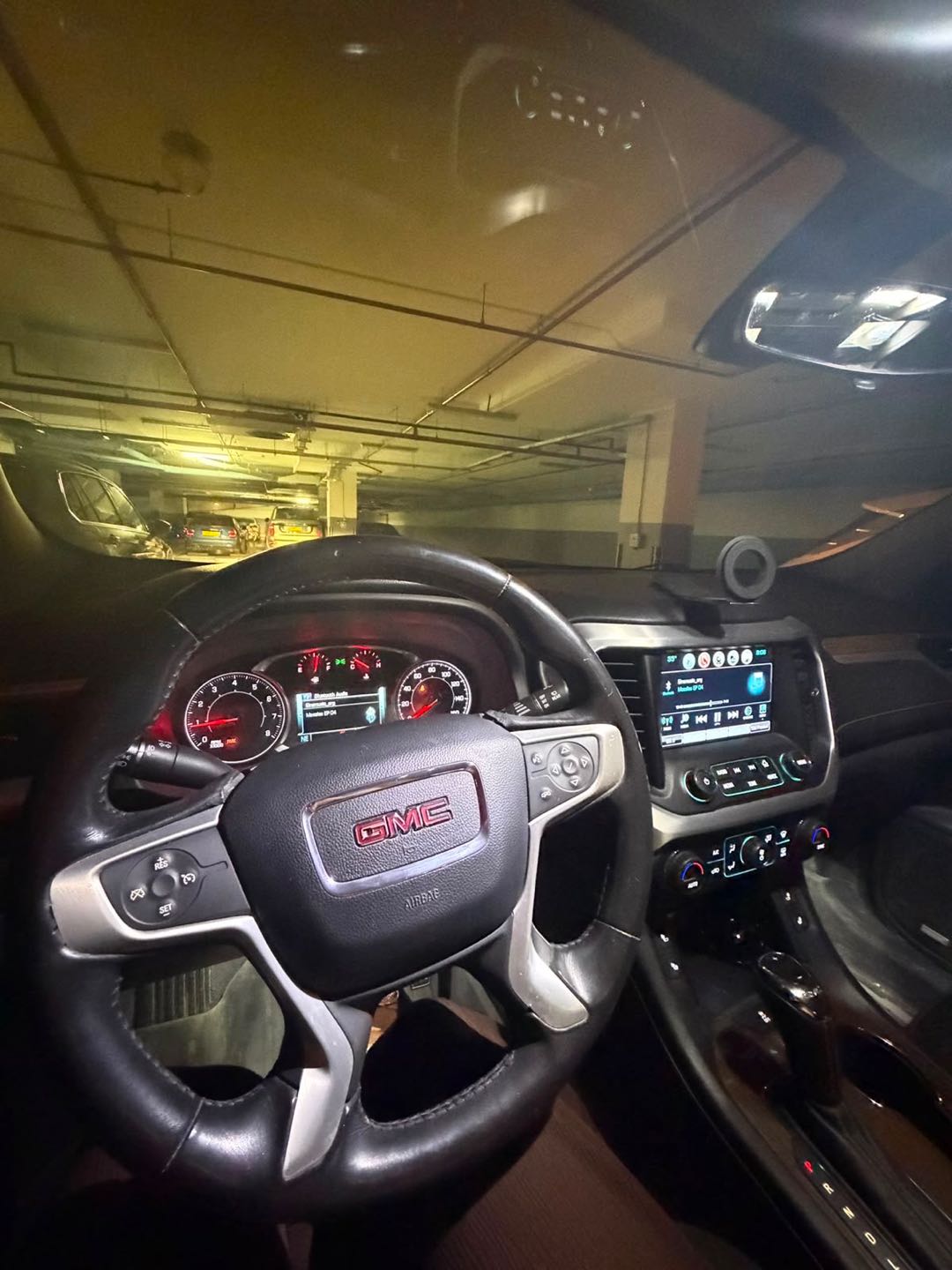 Car Image 2019 GMC ACADIA 