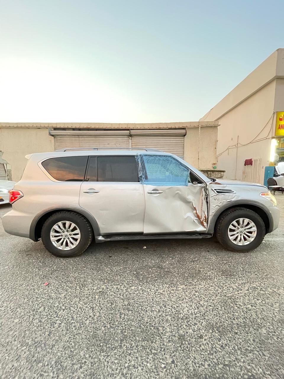 Car Image 2017 NISSAN ARMADA
