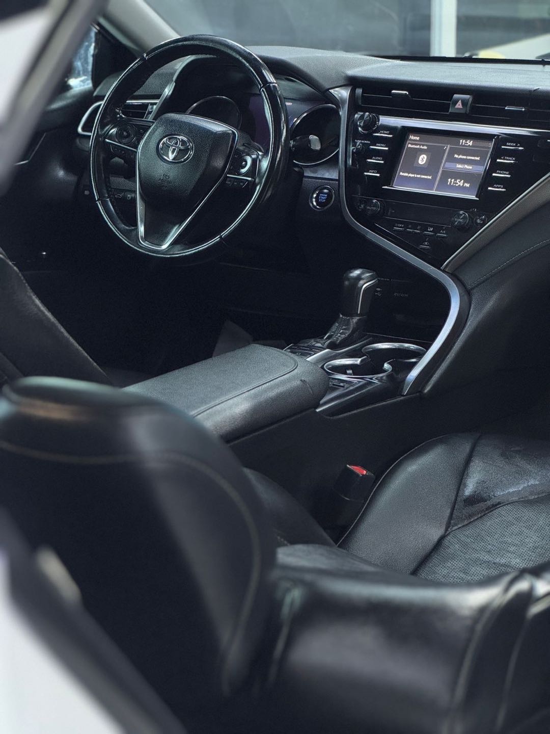 Car Image 2018 TOYOTA CAMRY XSE
