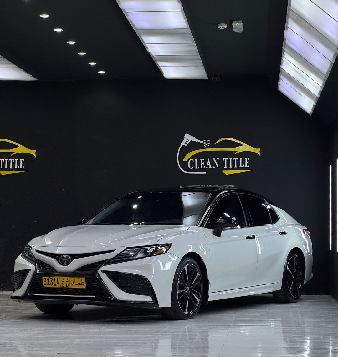Car Image 2018 TOYOTA CAMRY XSE