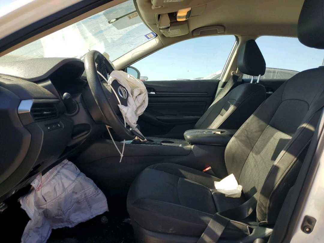 Car Image 2019 NISSAN ALTIMA