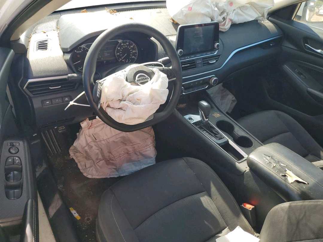 Car Image 2019 NISSAN ALTIMA