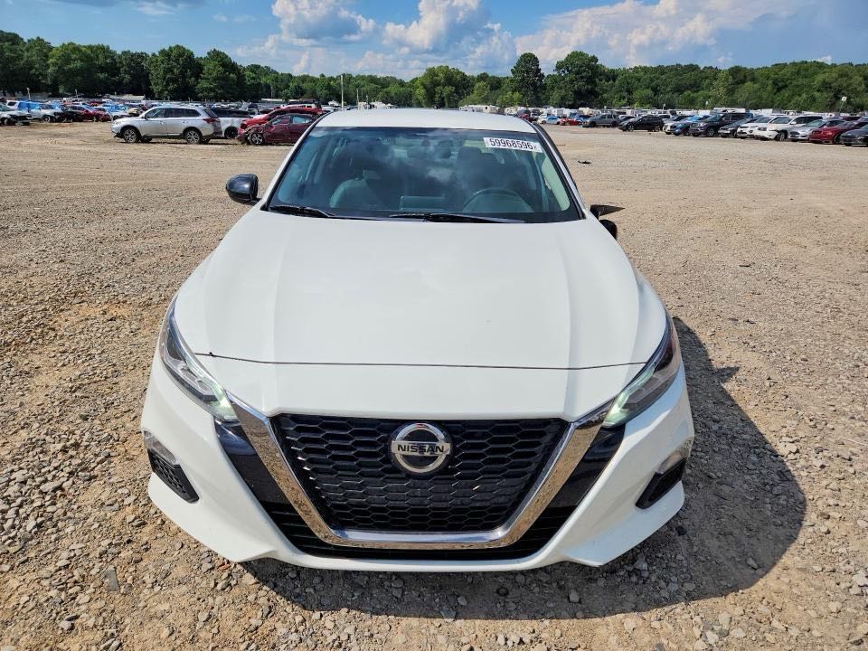 Car Image 2019 NISSAN ALTIMA