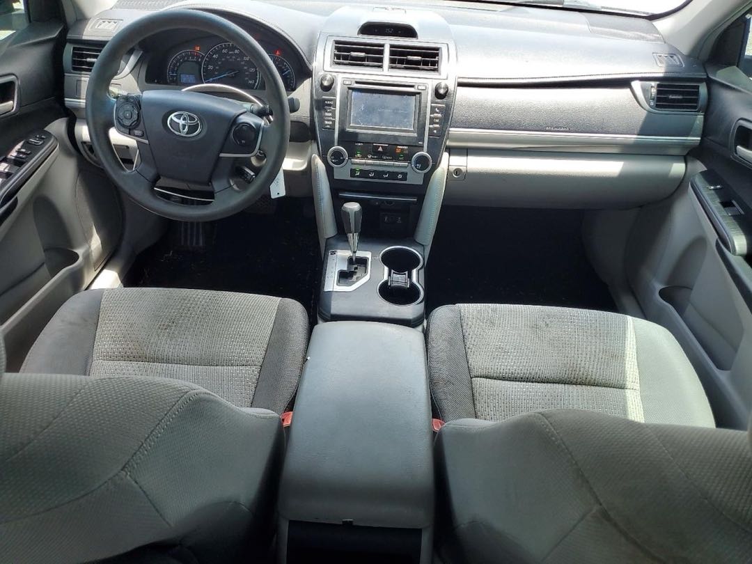 Car Image 2012 TOYOTA CAMRY