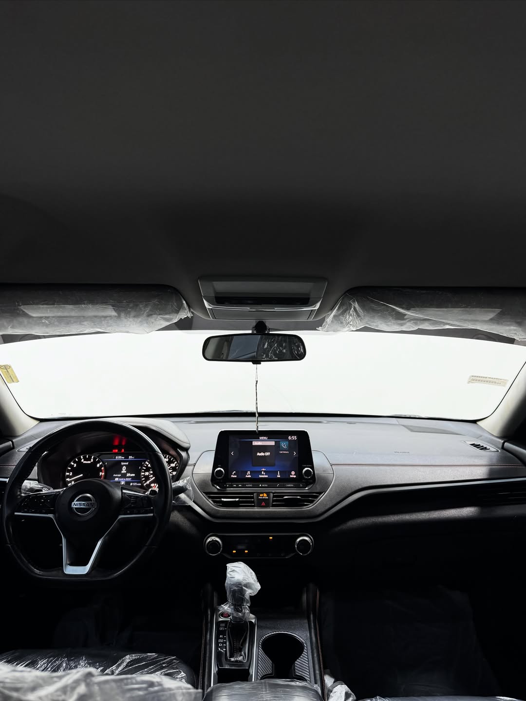 Car Image 2019 NISSAN ALTIMA SR