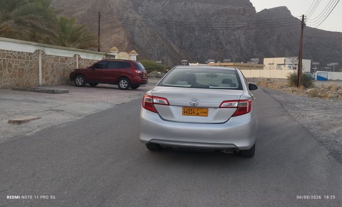 Car Image 2013 TOYOTA CAMRY SE