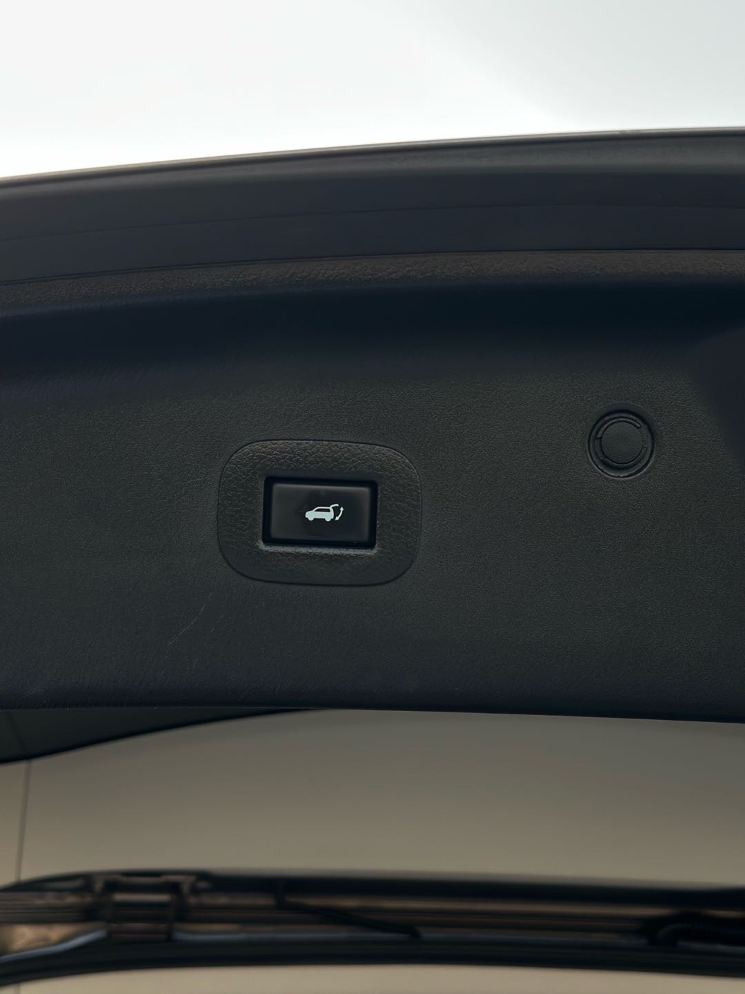 Car Image 2018 INFINITI QX80 
