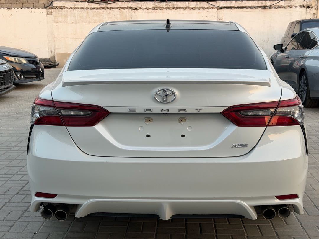 Car Image 2021 TOYOTA CAMRY