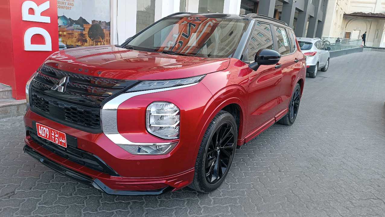 ميتسوبيشي اوتلاندر 2025