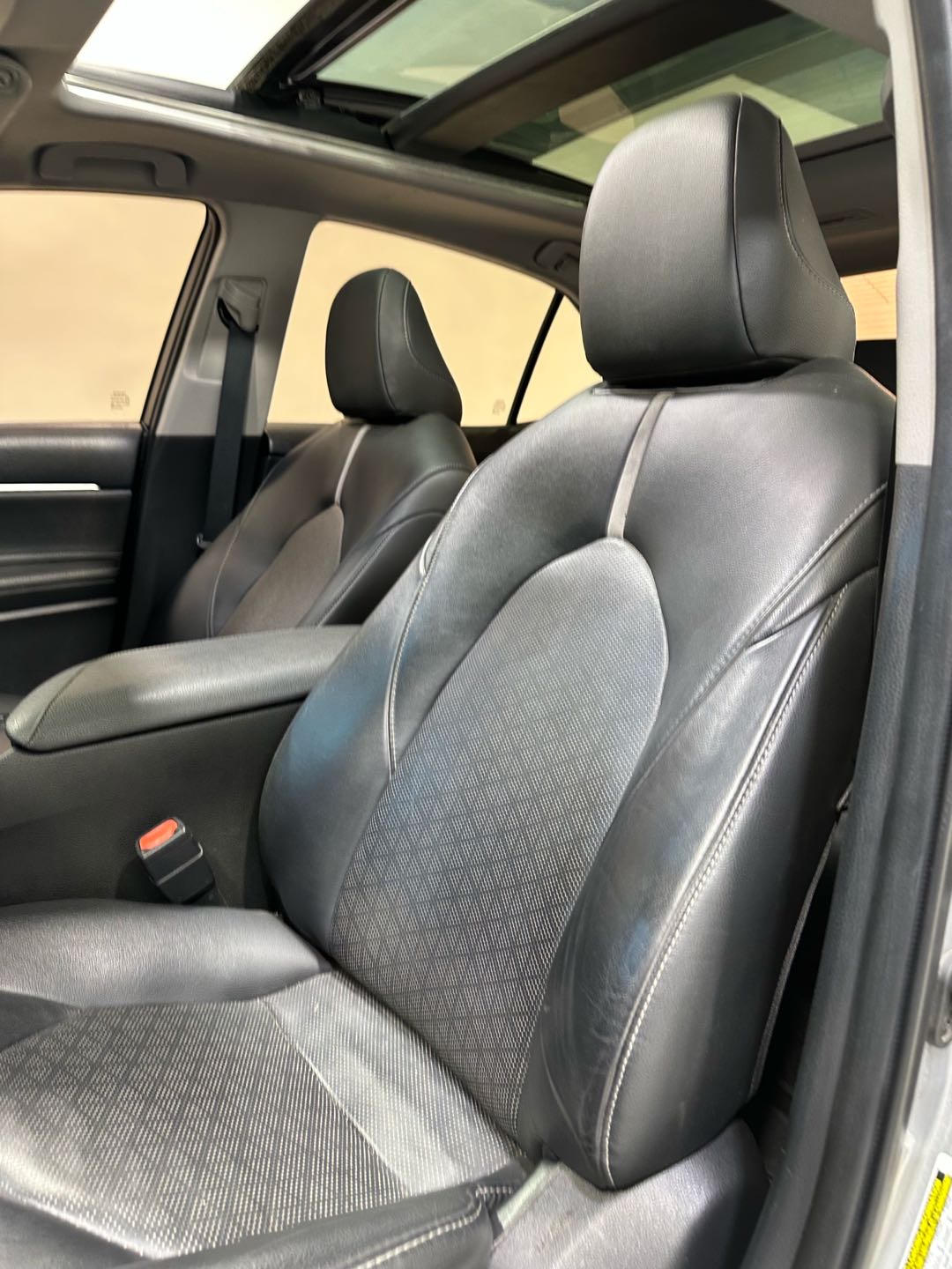 Car Image 2018 TOYOTA CAMRY XSE