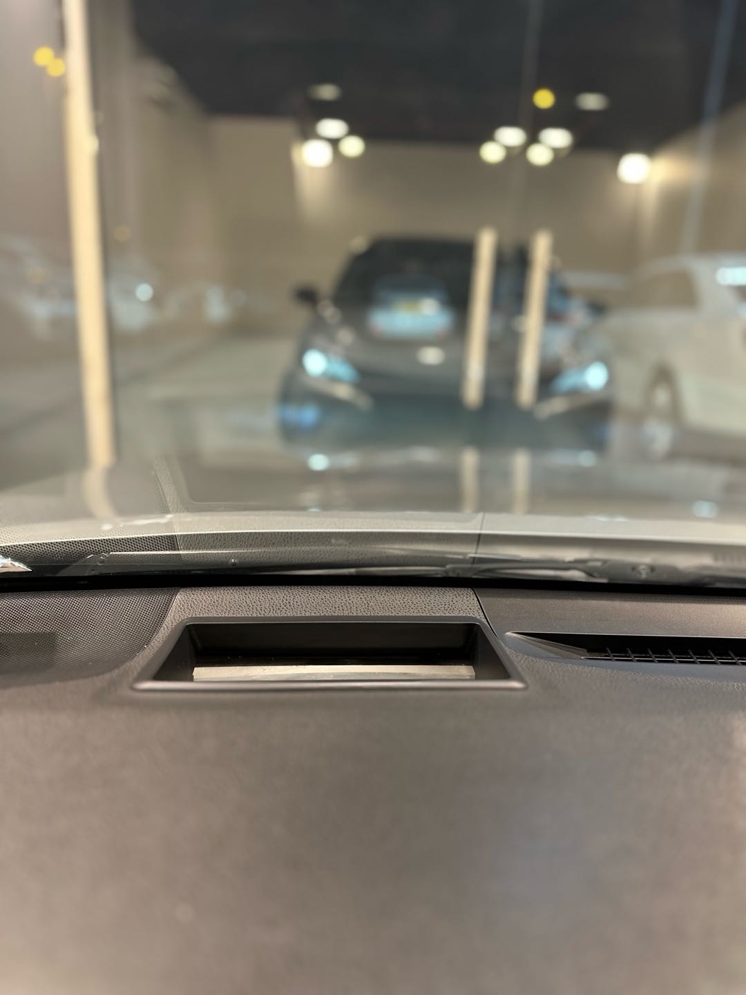 Car Image 2018 TOYOTA CAMRY XSE