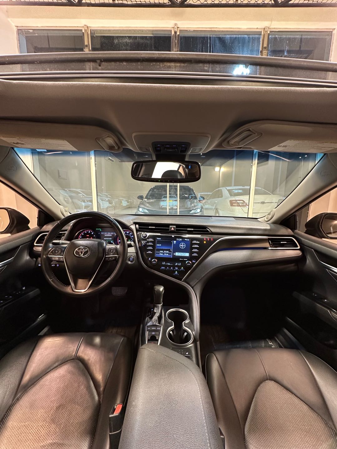 Car Image 2018 TOYOTA CAMRY XSE