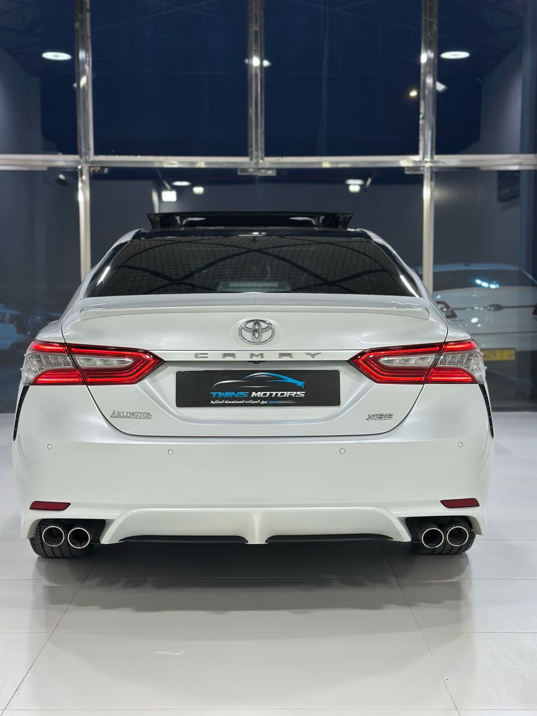 Car Image 2018 TOYOTA CAMRY XSE