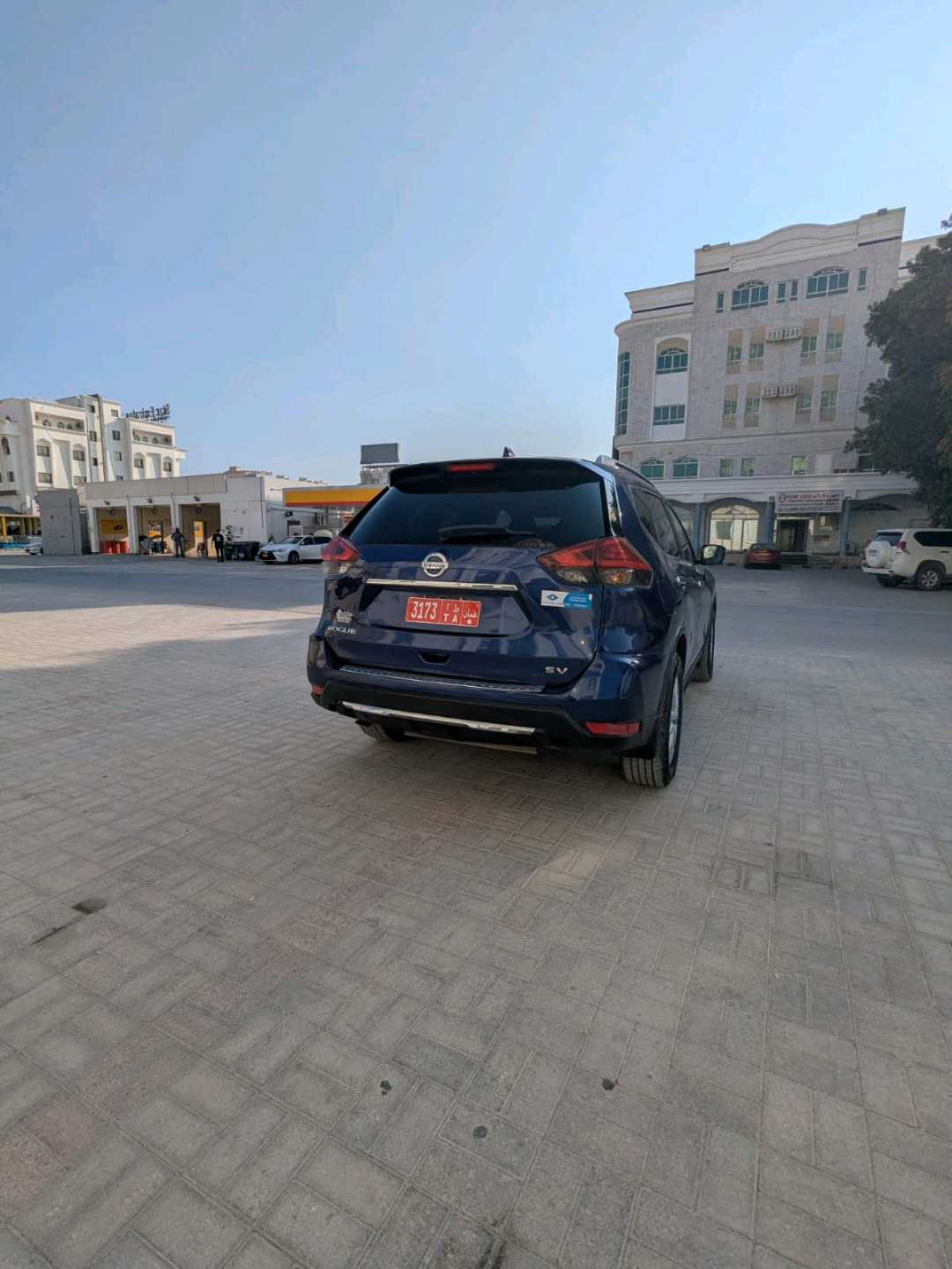 نيسان روج 2018