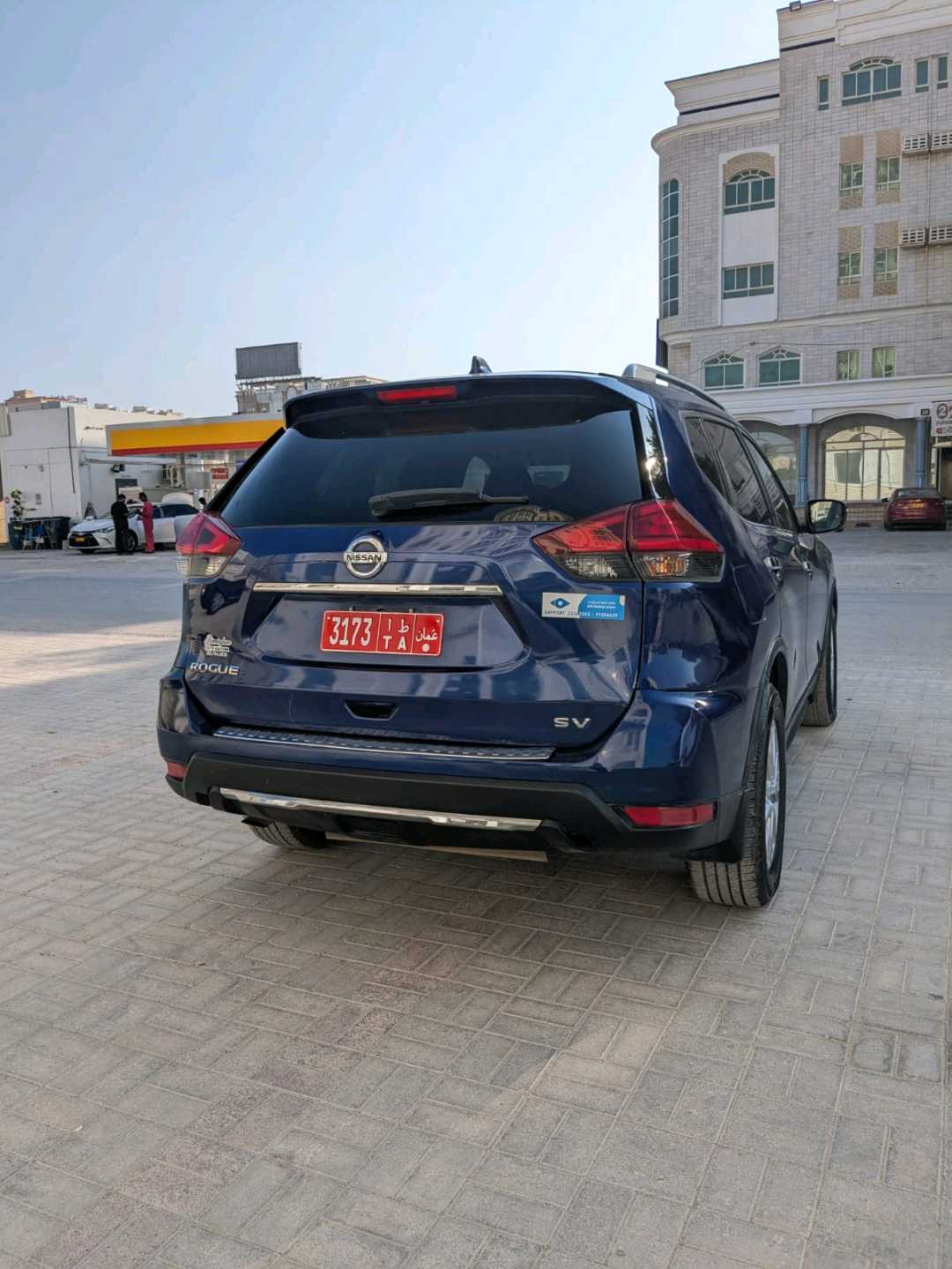نيسان روج 2018
