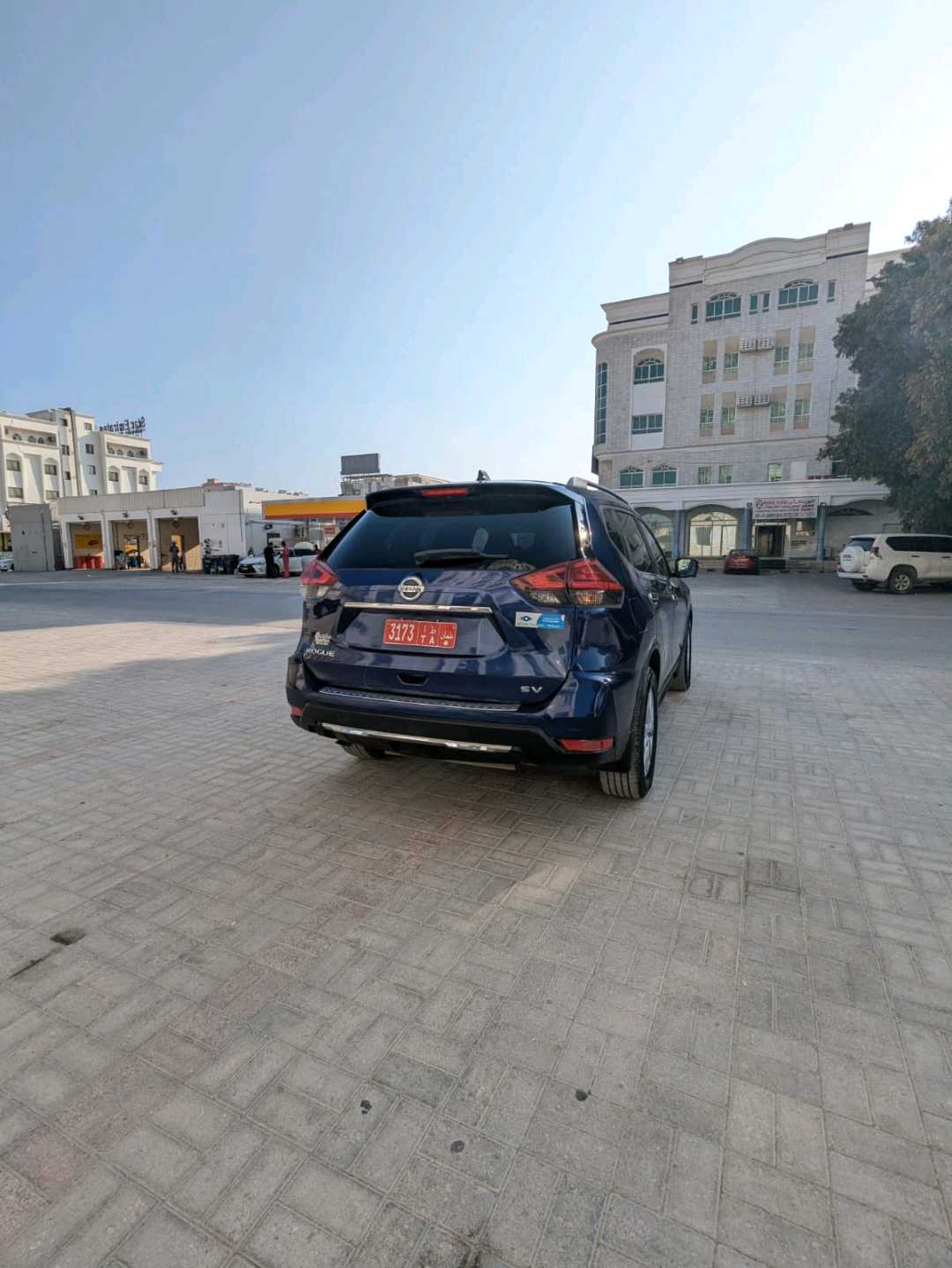 نيسان روج 2018