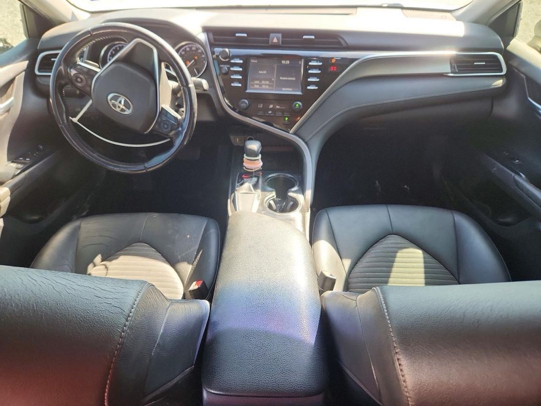 Car Image 2018 TOYOTA CAMRY