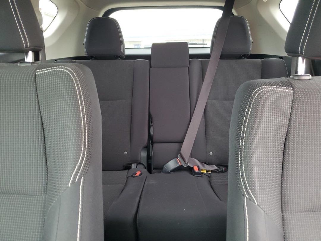 Car Image 2018 TOYOTA RAV4 XLE