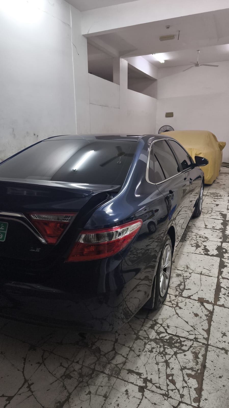 Car Image 2017 TOYOTA CAMRY LE
