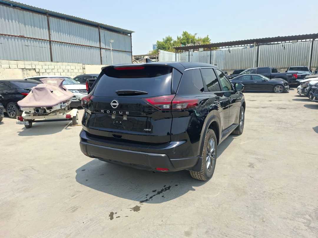 Car Image 2024 NISSAN ROGUE