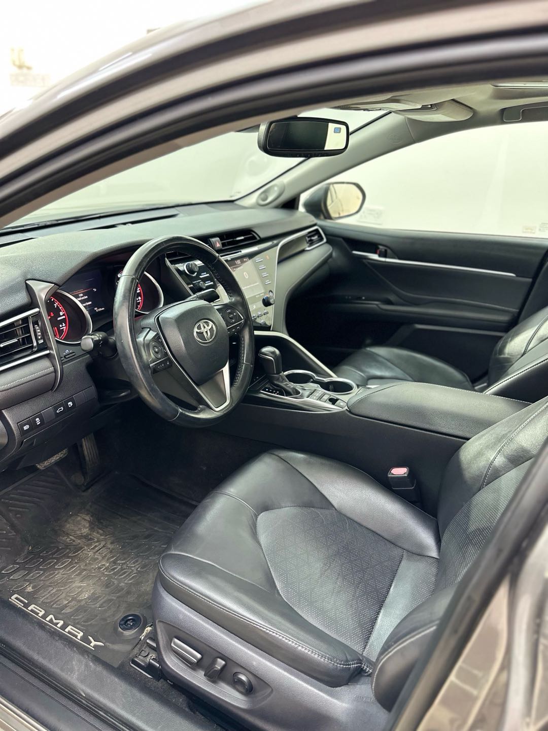 Car Image 2018 TOYOTA CAMRY XSE