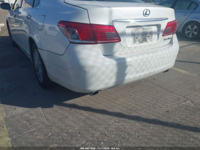 Car Image 2011 LEXUS ES