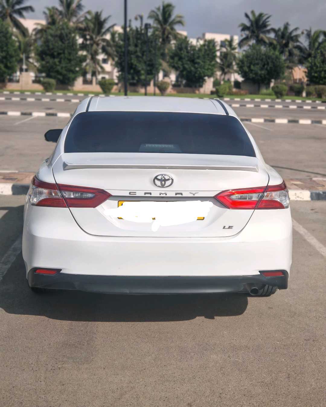 Car Image 2018 TOYOTA CAMRY LE