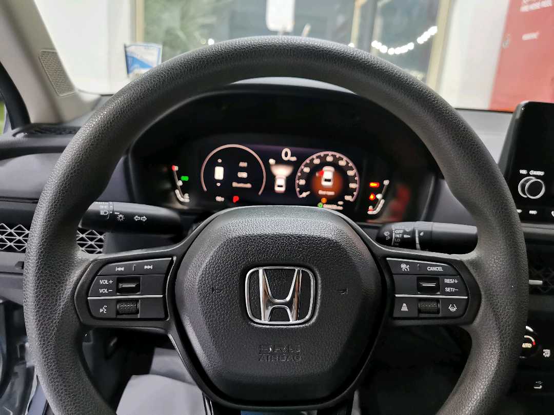 Car Image 2024 HONDA ACCORD EX