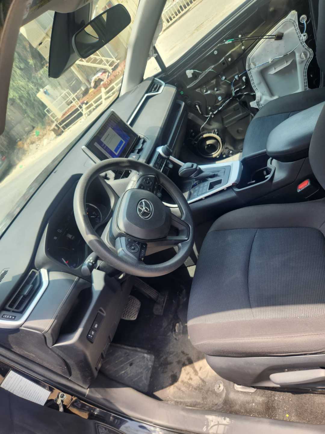 Car Image 2024 TOYOTA RAV4