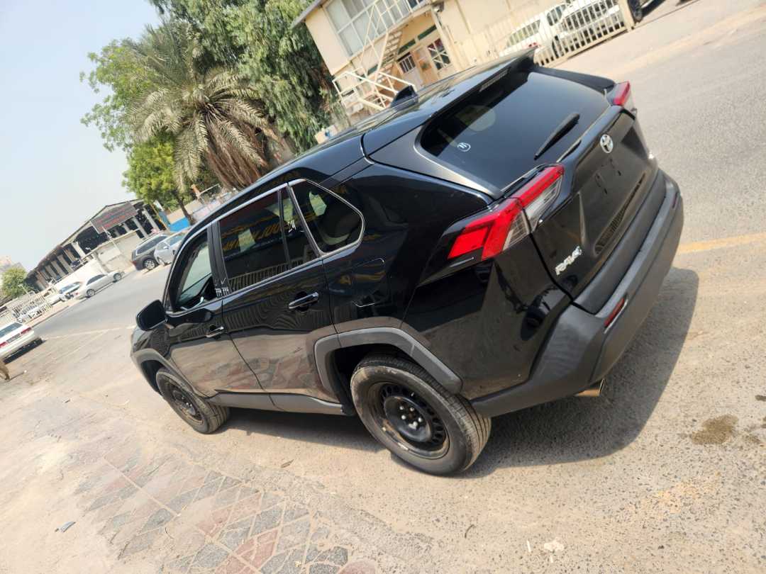 Car Image 2024 TOYOTA RAV4