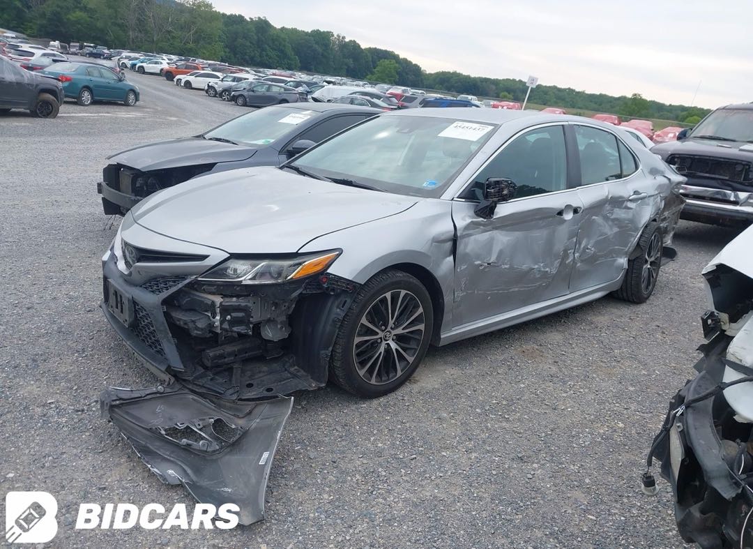 Car Image 2019 TOYOTA CAMRY