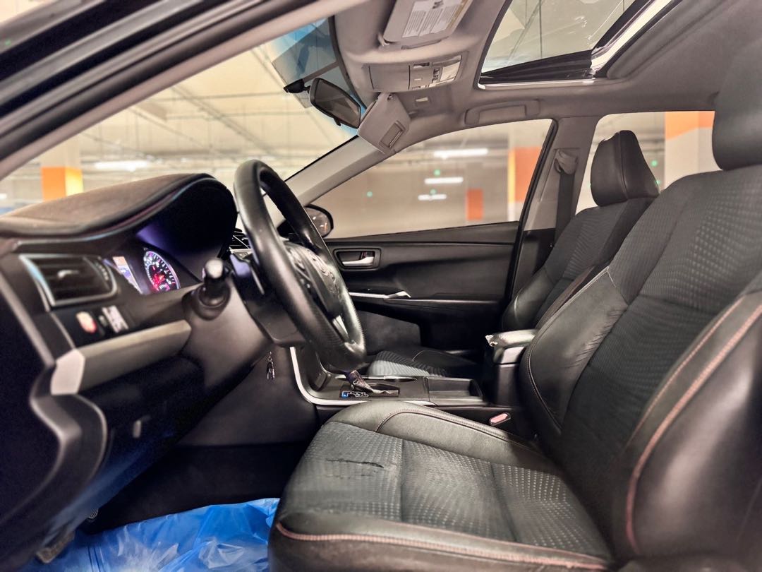 Car Image 2015 TOYOTA CAMRY SE