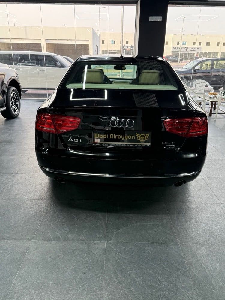 Car Image 2014 AUDI A8 