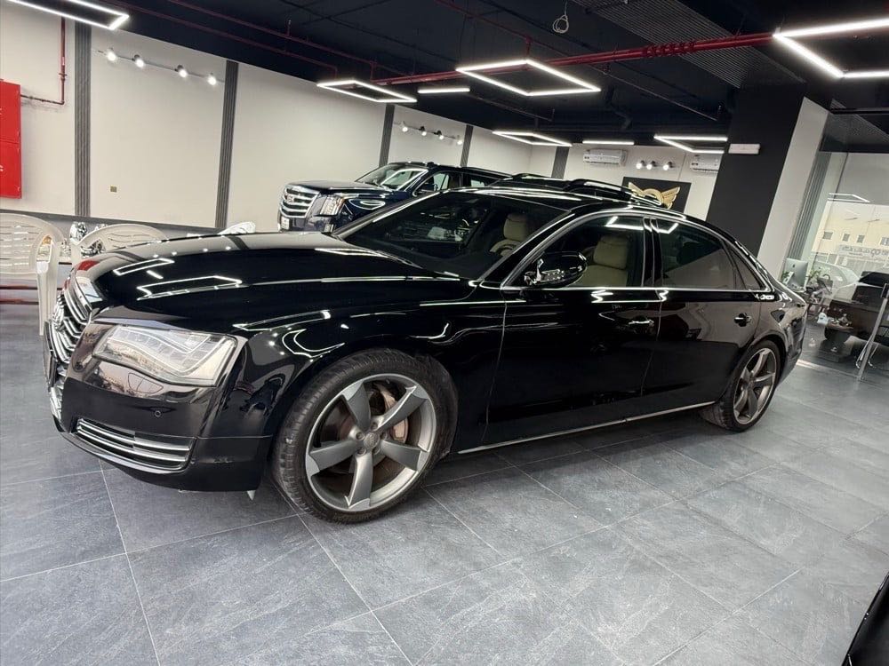 Car Image 2014 AUDI A8 